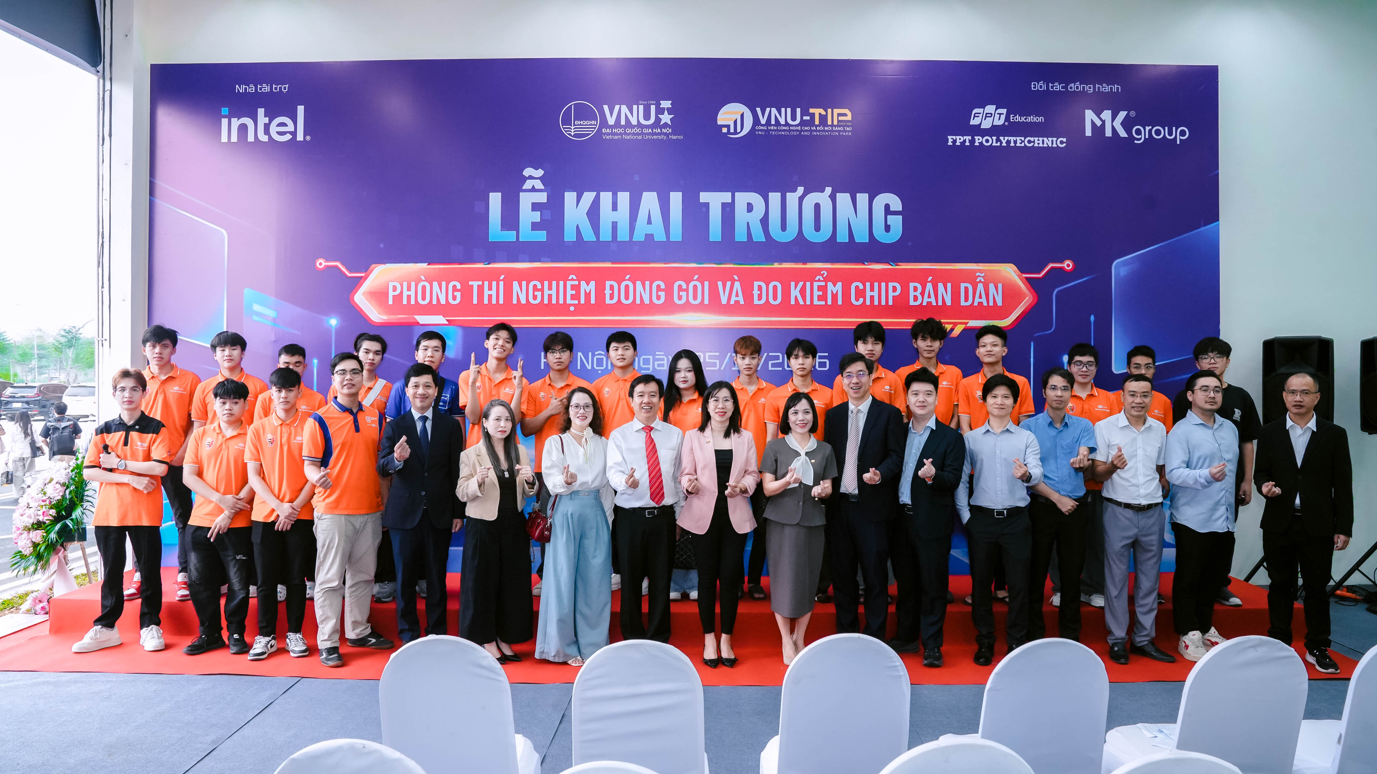 Công viên Công nghệ cao và Đổi mới sáng tạo, ĐHQGHN khai trương Phòng thí nghiệm Đóng gói và Đo kiểm Chip bán dẫn, thúc đẩy đào tạo nhân lực và phát triển công nghệ — hình 1